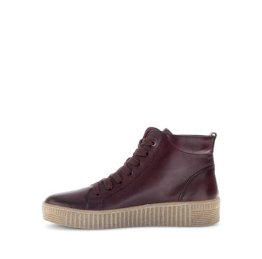 Baskets montantes rouges en cuir lisse