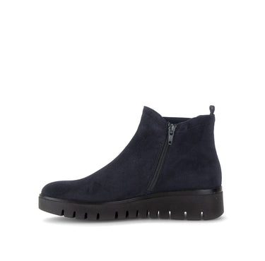 Bottines bleues en daim