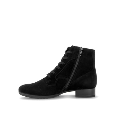 Bottines noires en daim