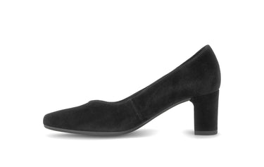 Escarpins noirs en daim