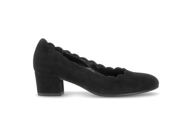 Escarpins noirs en daim