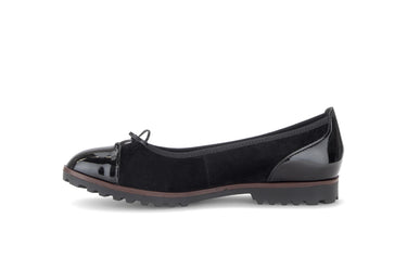 Ballerines noires en daim et vernis