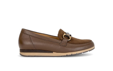 Mocassins marron en daim et cuir lisse