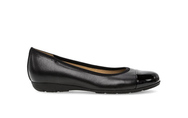 Ballerines noires en combinaison cuir