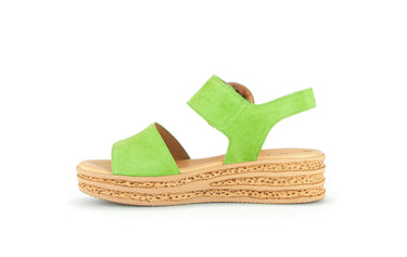 Sandales vertes en daim