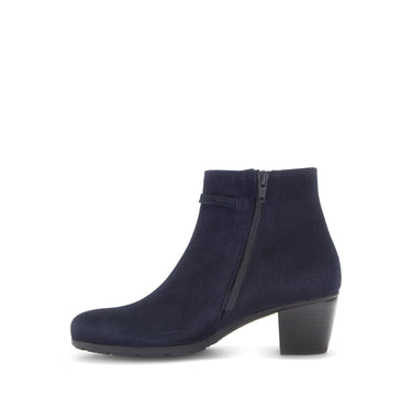 Bottines bleues en daim